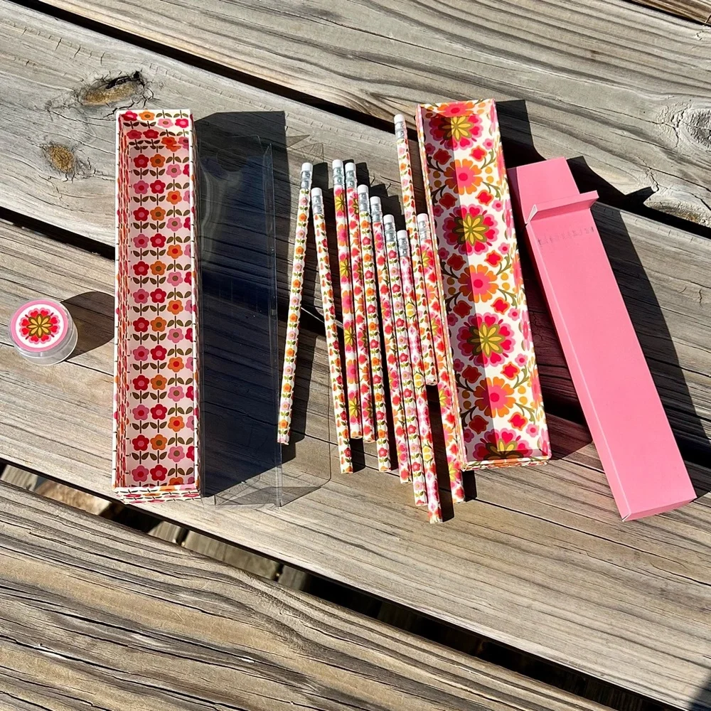 - Vera Bradley Pencil Box Folkloric Print Gift Set! NEW!